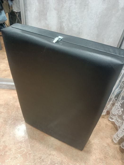 Продам кушетку 23000