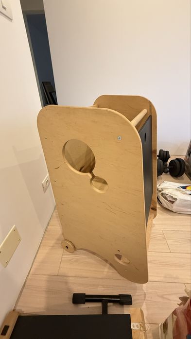 Turn de invatare multifunctional cu tabla montessori