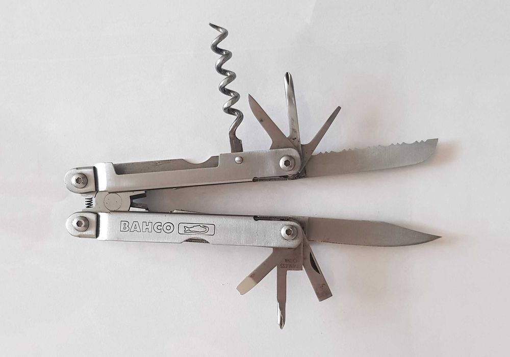 Briceag multifunctional Bahco multitool fabricat din otel inoxidabil