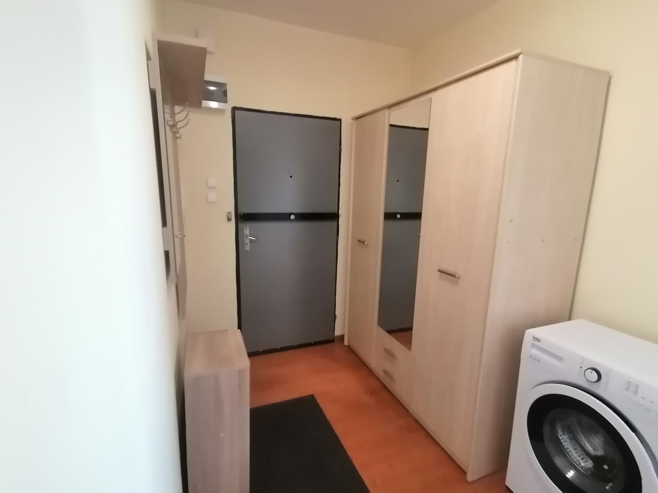 Дава се под наем Двустаен апартамент в София, Банишора - 65 кв.м за 448.8 € - Снимка #6