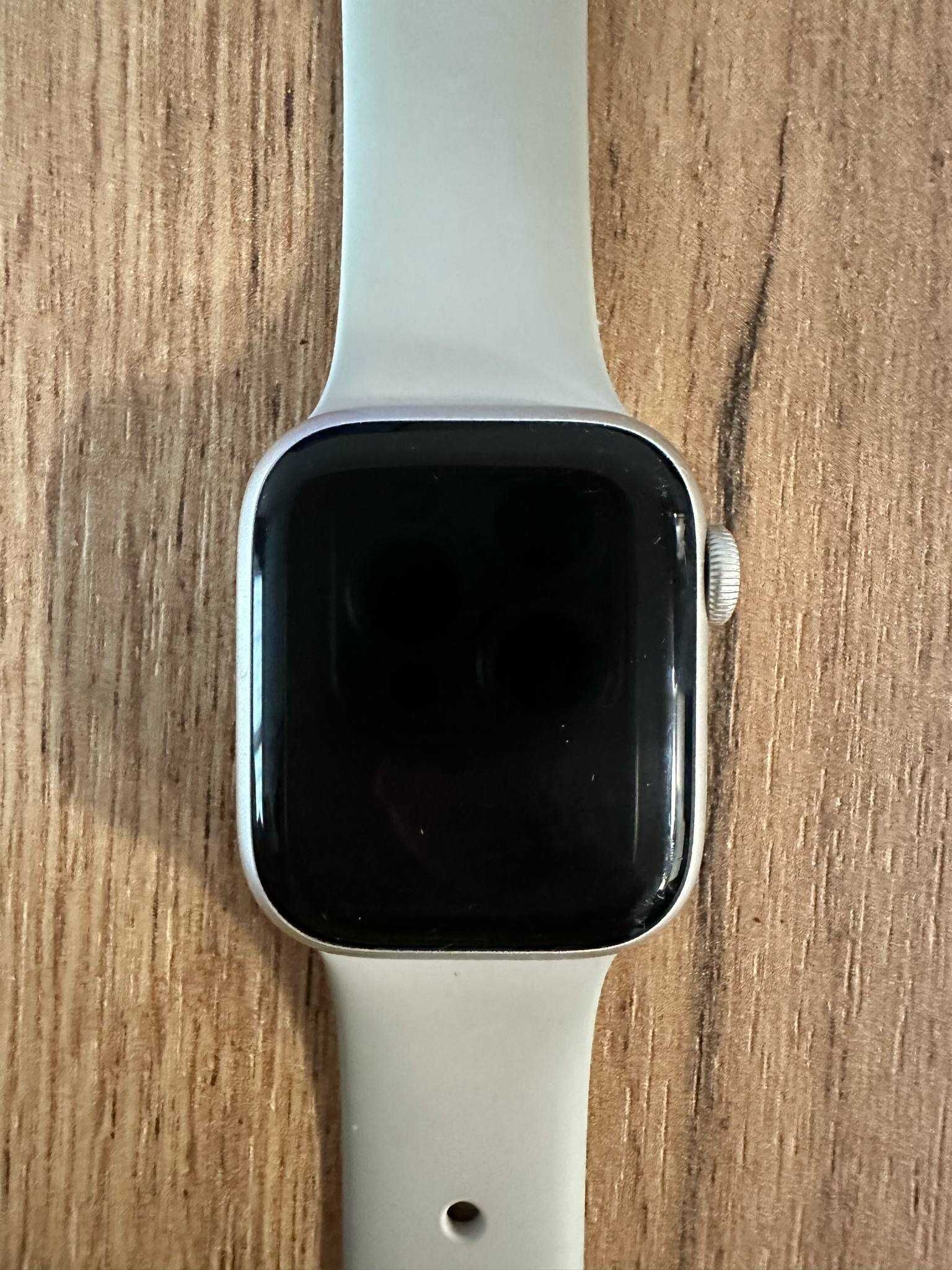Часовник Apple Watch Series 7 GPS, Aluminium, 41 mm