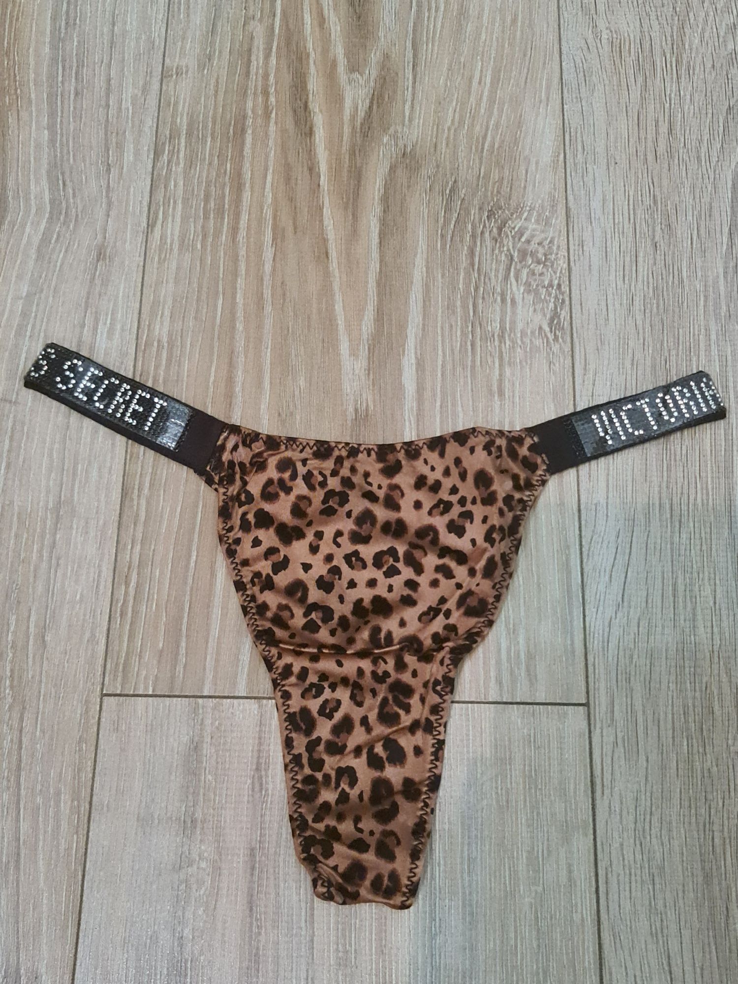 Chiloti, slip de baie, bikini,lenjerie, victoria secret cu pietre