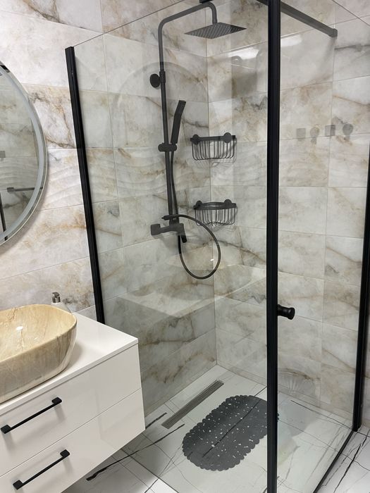 Vand Apartament Cu 3 Camere