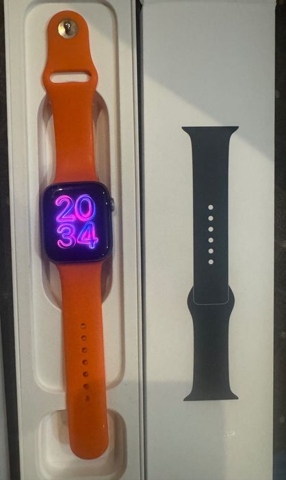часовник apple watch SE 6 ,44 mm