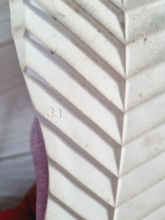 Adidasi fete, marimea 33, sclipiciosi, ca noi, piele naturala interior