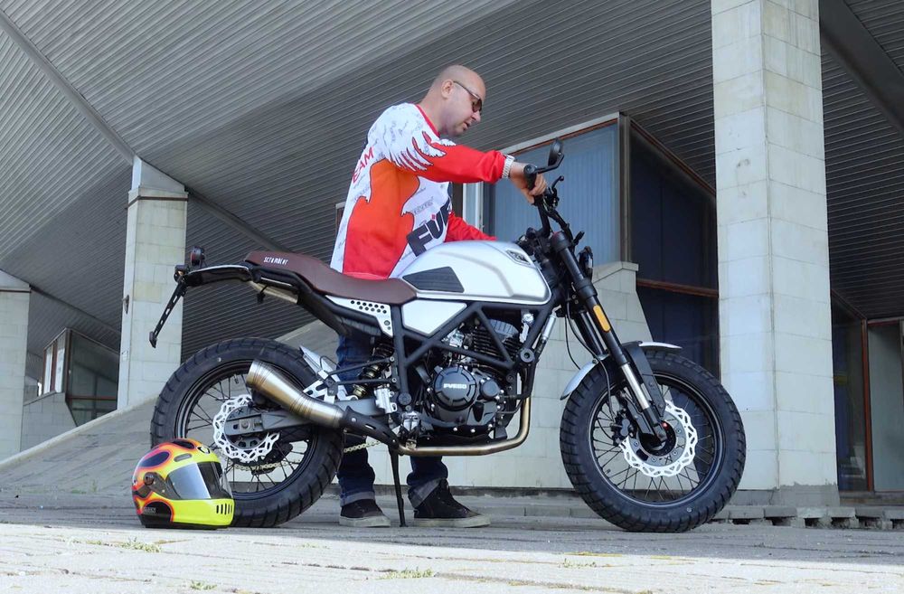 Motocicleta Scrambler 250cc