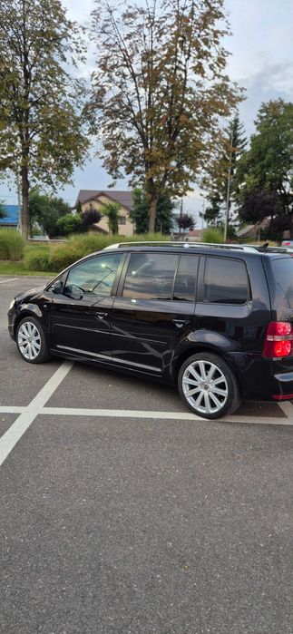Vw Touran 2010 pachet R Line motor 2.0 170 cp