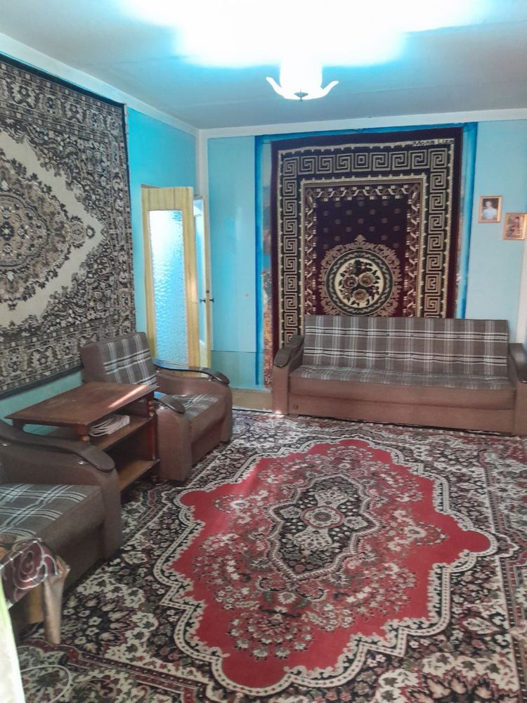 Урганч шахар 2 хонали квартира ижарага берилади. Манзил: Архив йони