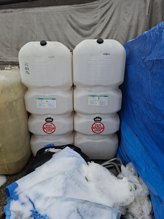 Se vând rezervoare de 1600 litrii