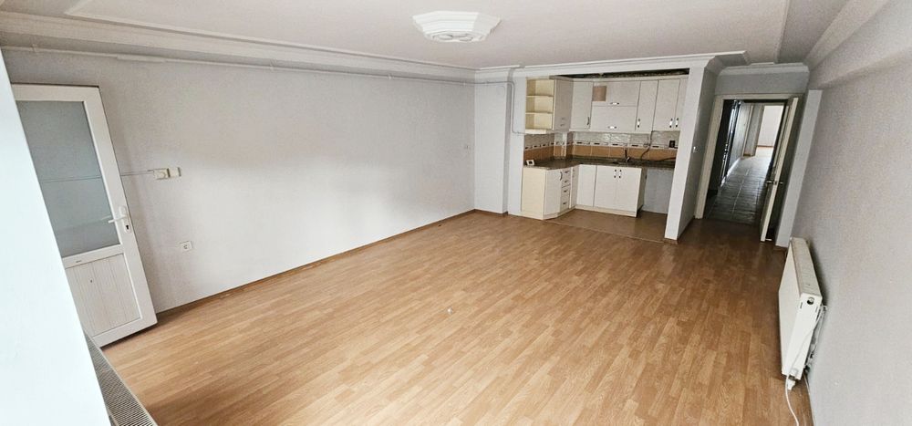 Апартамент с 3 спални в центъра на Текирдаг