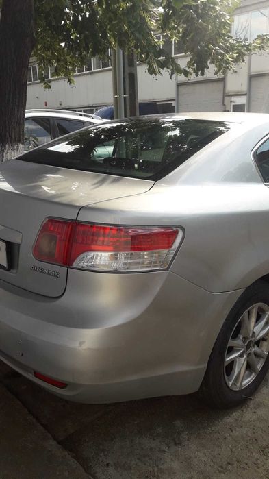 Toyota Avensis 1.8 cutie automata,defecta