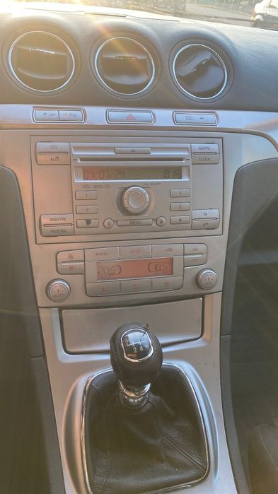 Vând Ford s-max ,adus din Germania.  Neînmatriculat in Ro