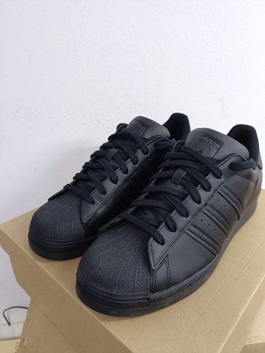Adidas Superstar номер 44 2/3