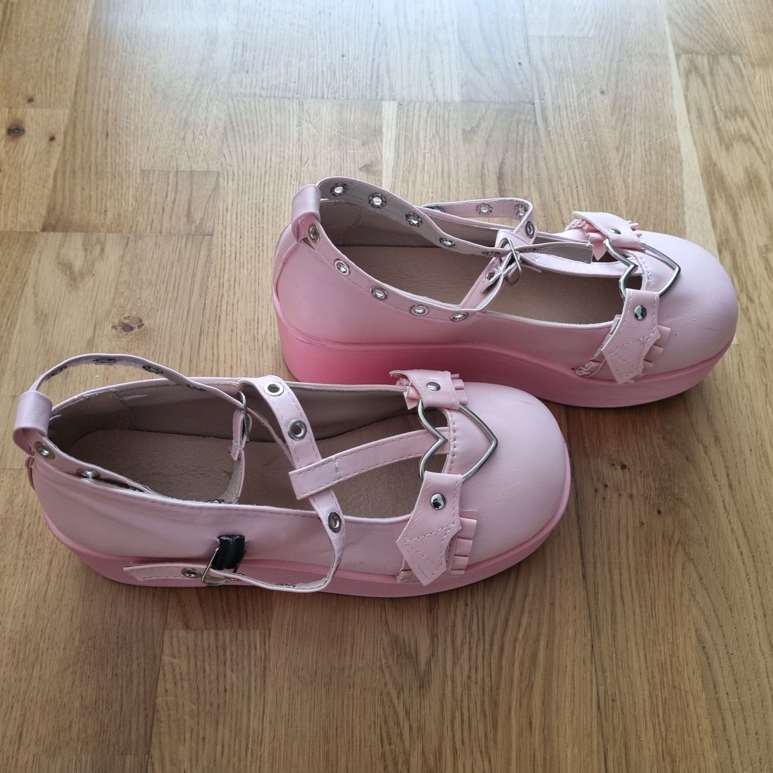 Pantofi fete roz cu platforma si cureluse