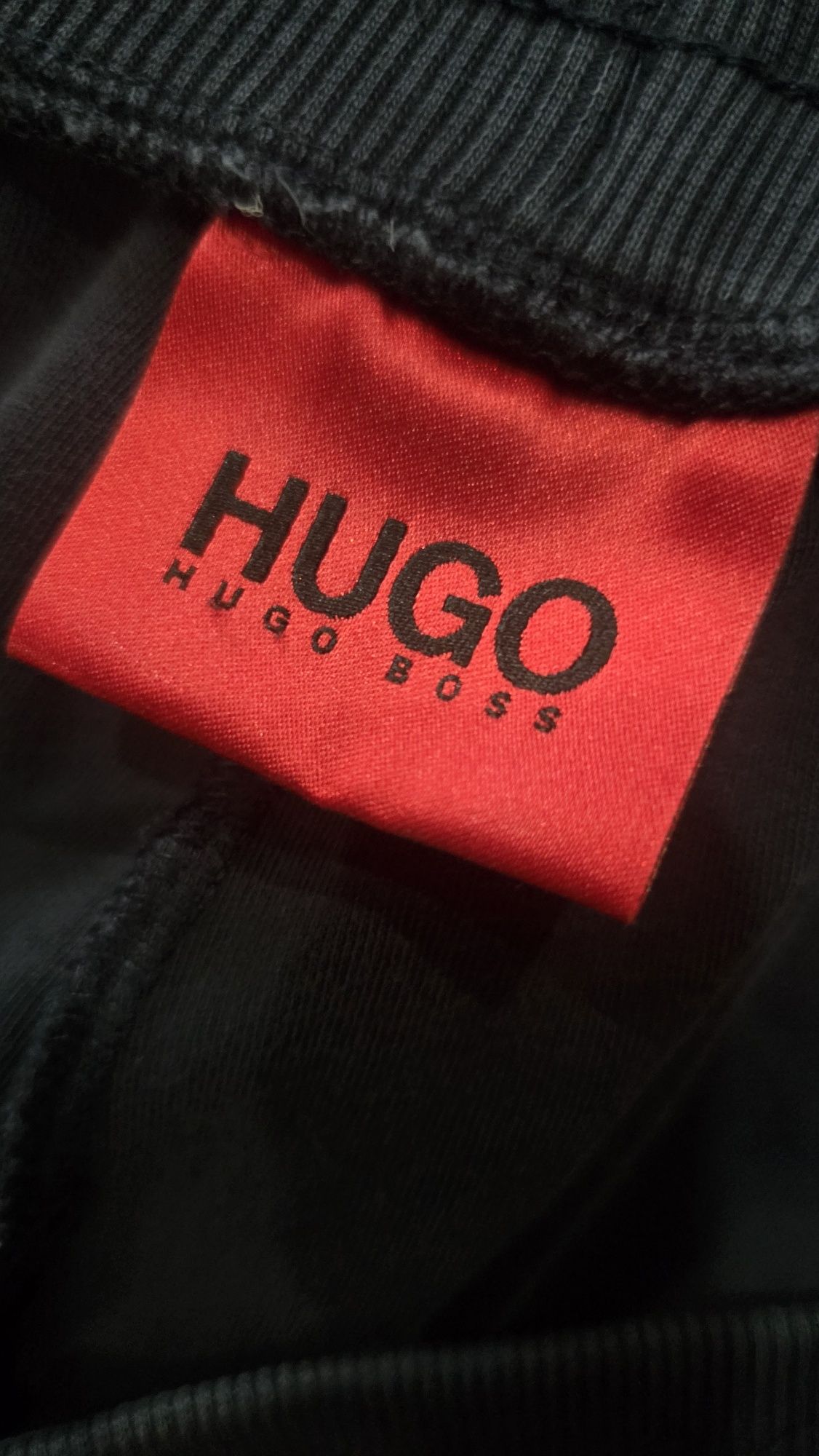 резервирани Hugo Boss Мъжки къси панталони