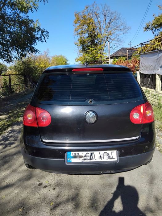 Vând Volkswagen Golf 5 / 2.0 BMM un ax cu came /140 cp