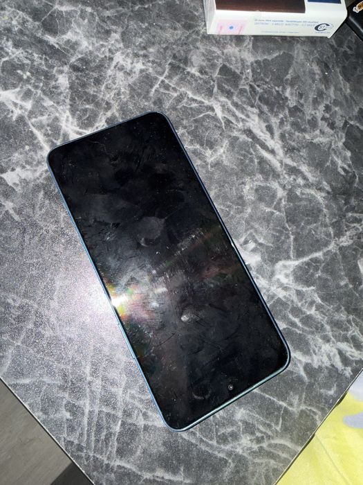 Продается телефон