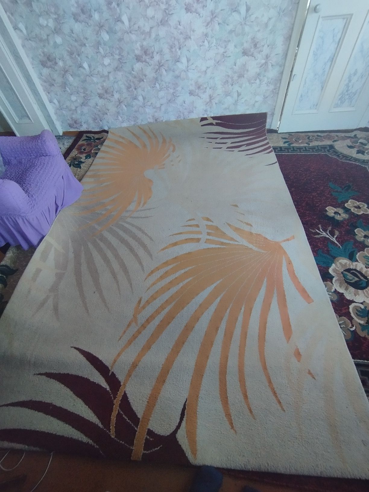 Продам палас  2 на 3