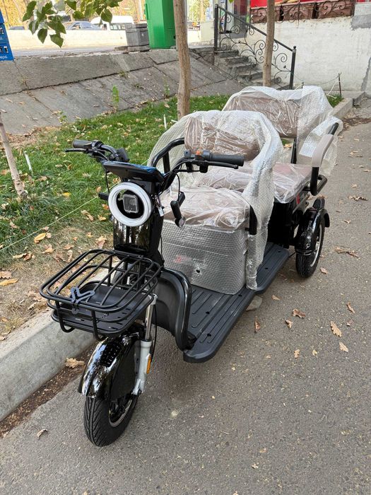 Новый мотороллер-Рикша, в коробке. Yangi skuter-Riksha, qutida.