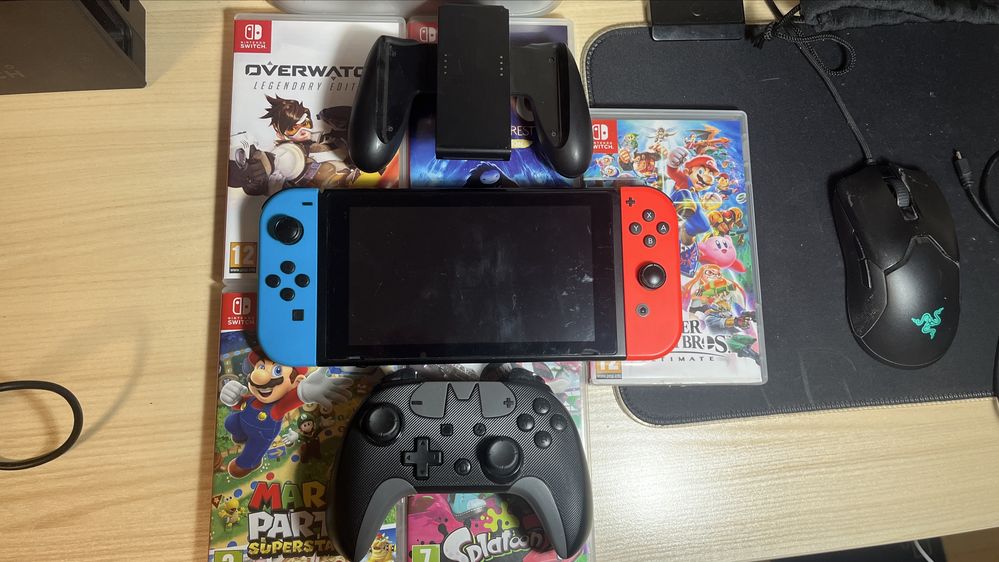Nintendo switch + 4 игрги + контролер