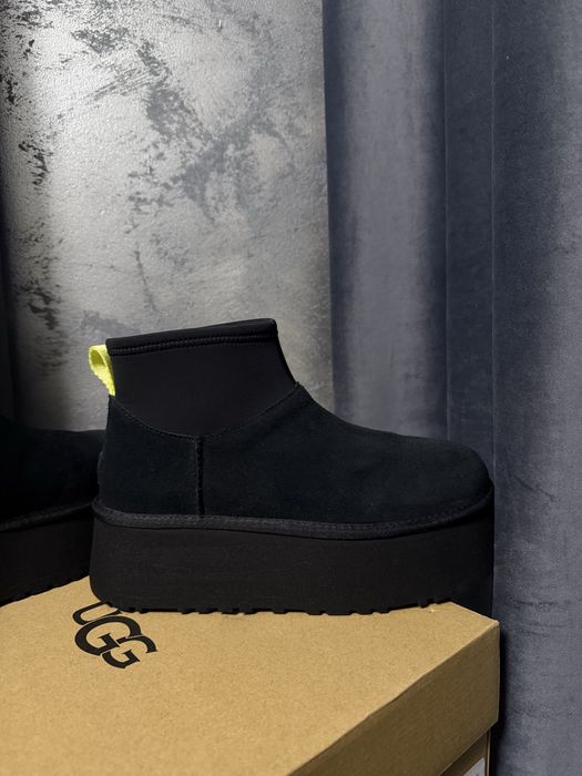 Vând UGG classic mini dipper