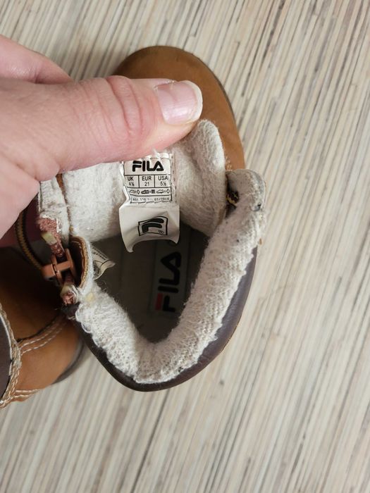 Детски боти и апрески