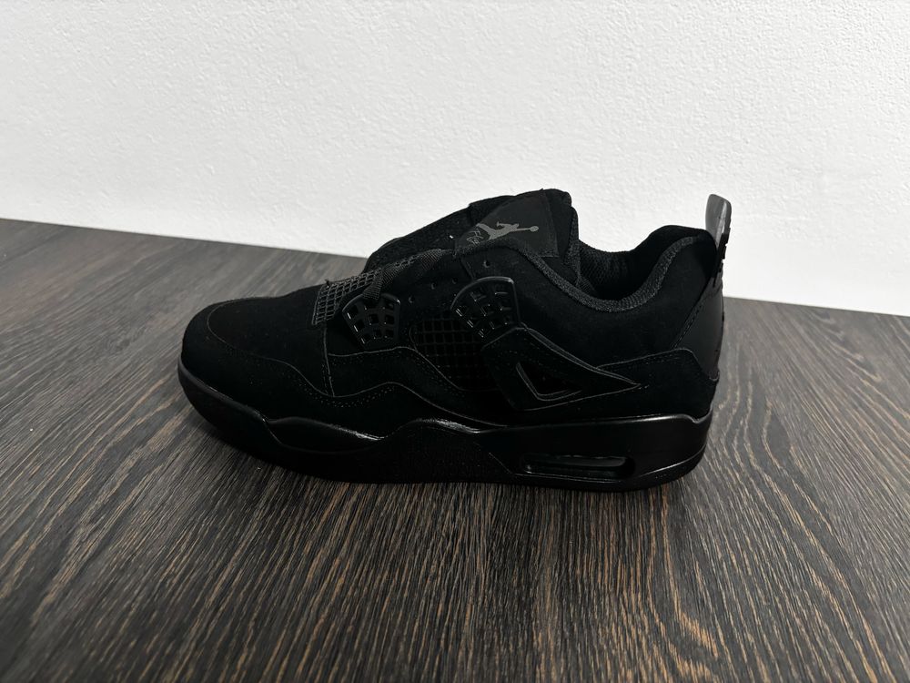 Jordan 4 Black cat 40