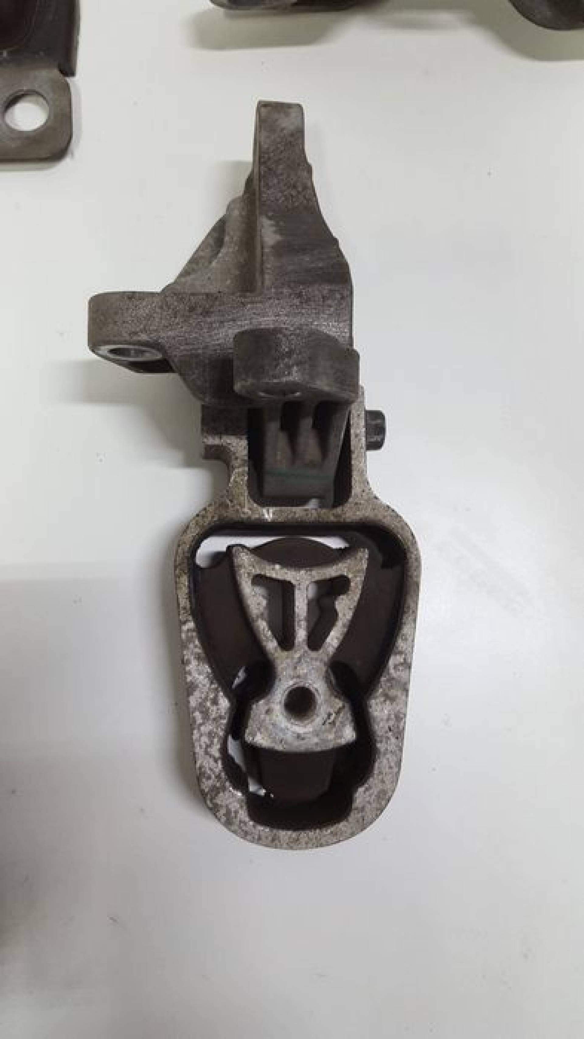 Tampon motor cutie antibalans Ford Mondeo MK4 1.6 tdci Facelift Euro 5