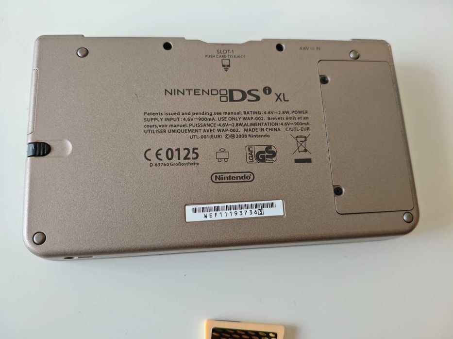 Nintendo DSi XL - Качени много игри