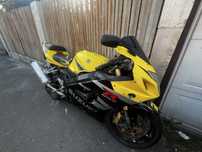 Vand sau schimb Suzuki GSX-750R K4