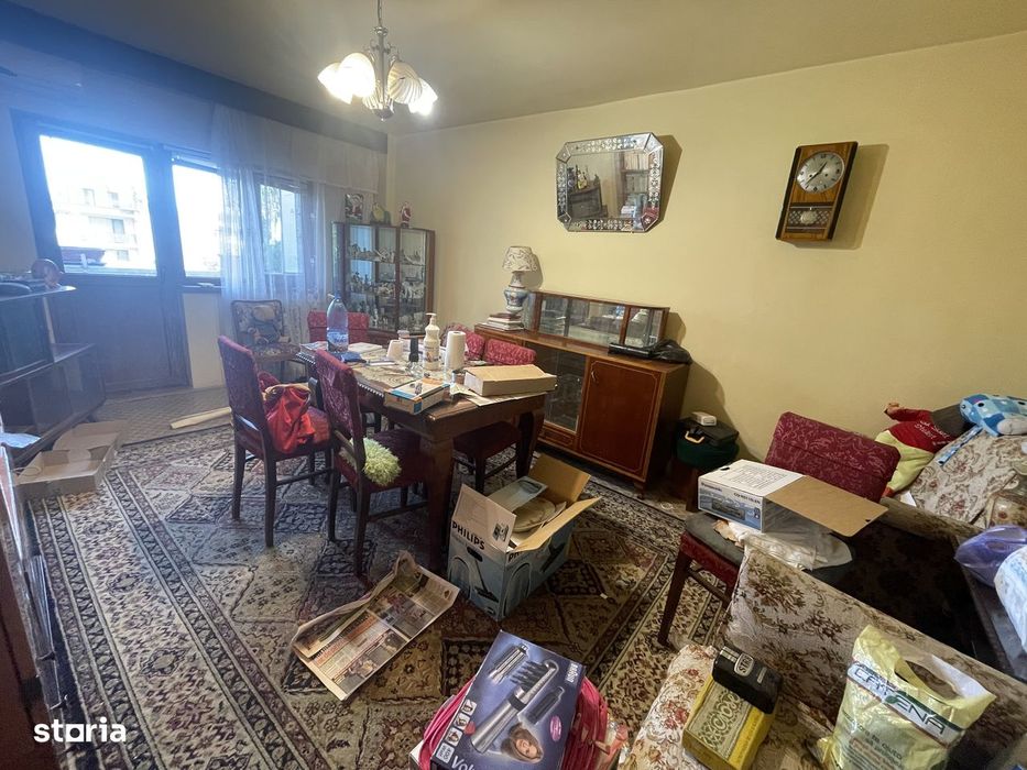 Vanzare Apartament 4 camere zona Republicii Caraiman