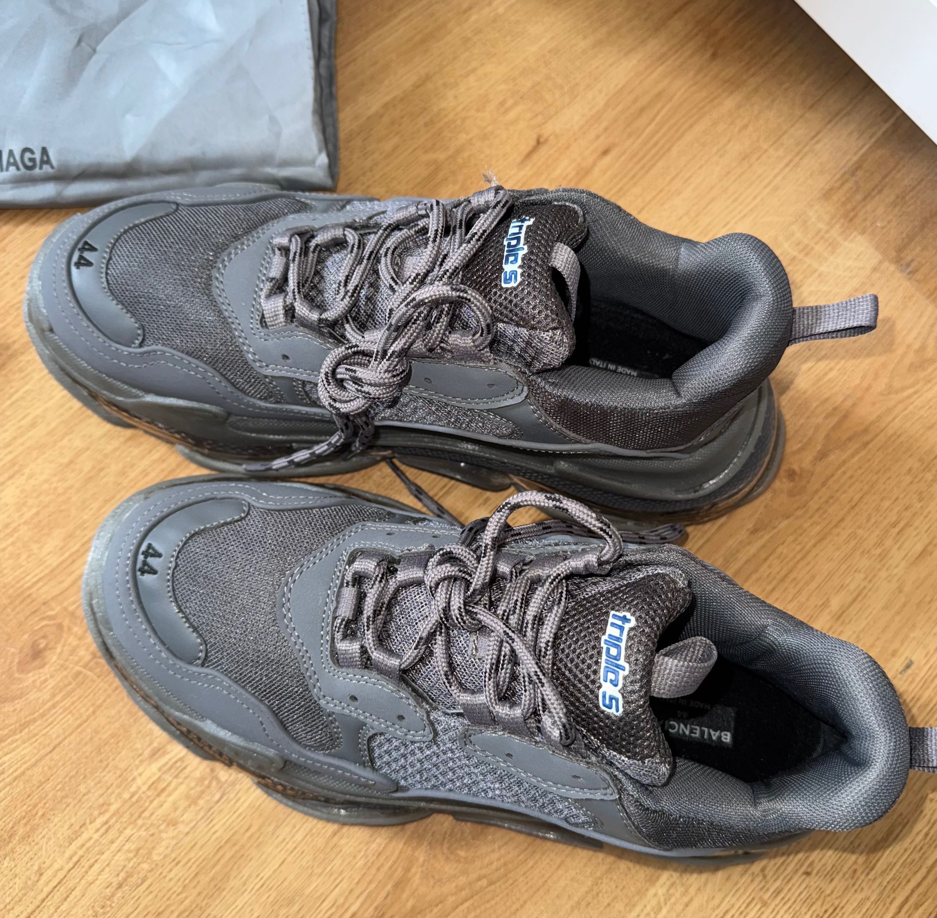 Balenciaga Triple S - Сиви