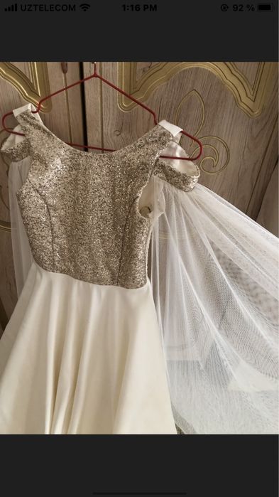 Вечернее платье, в отличном состоянии