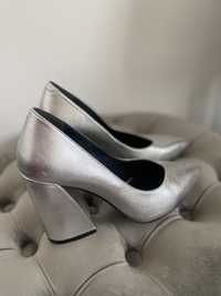 Pantofi argintii Il Passo din piele