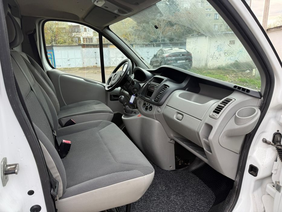 Opel Vivaro Renault Trafic extra lung 2014 euro 5 clima !