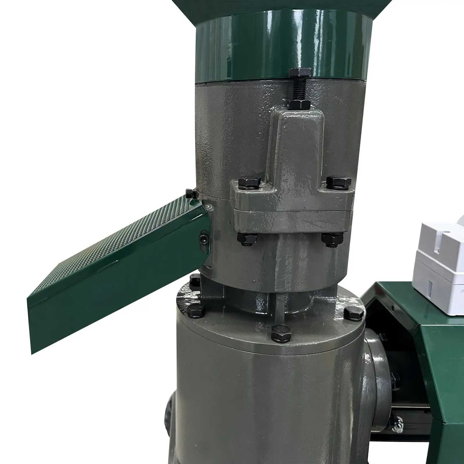 Granulator furaje GRAND-120 EU PROFI, fără motor, 3 matrite Garanție