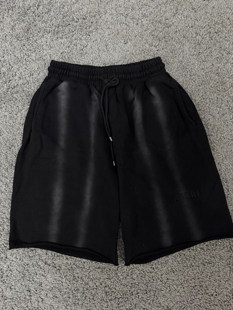 Екип на Amiri