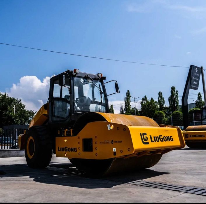 Каток 16-18 тонн