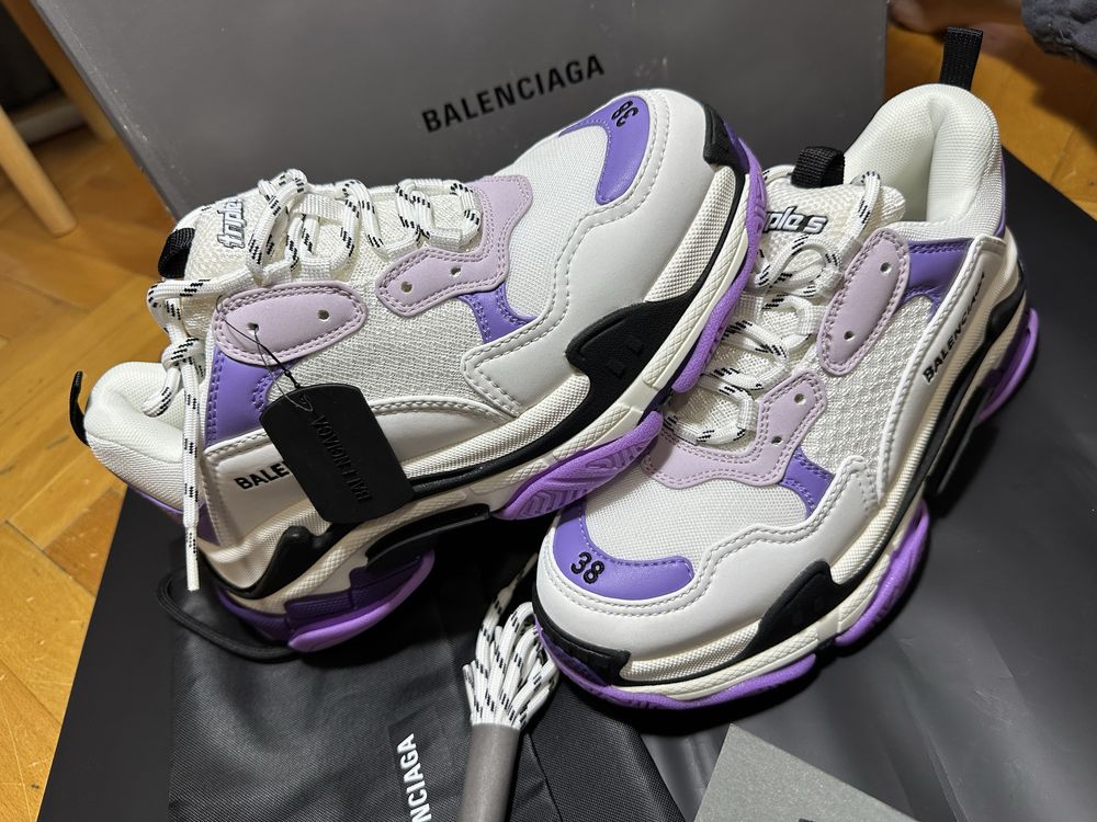 TRIPLE S Balenciaga