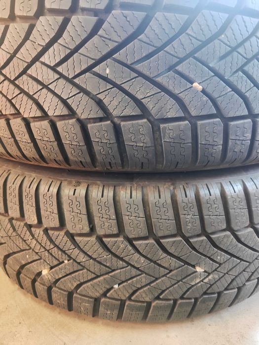 2бр.зимни гуми 215/60/16 Falken