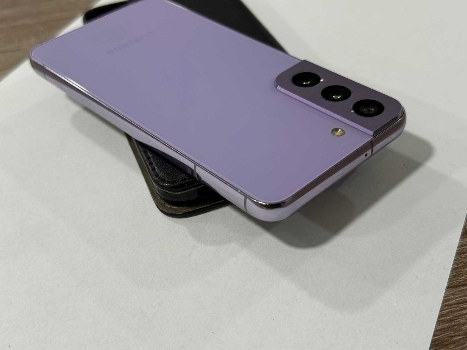 Продавам Samsung S22 128gb