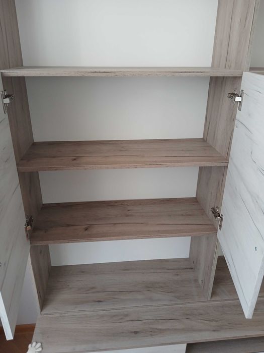 Пълен комплект мебели за хол и спалня