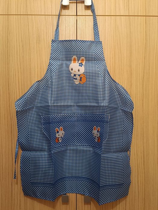 Нова престилка за готвене с две джобчета отпред. Стандартен размер.