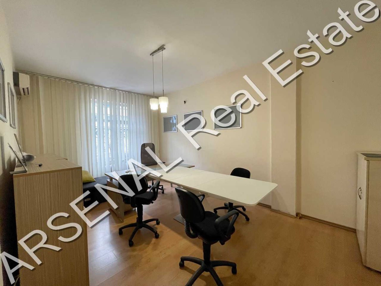 Дава се под наем Офис в София, Център - 80 кв.м за 525 € - Снимка #4