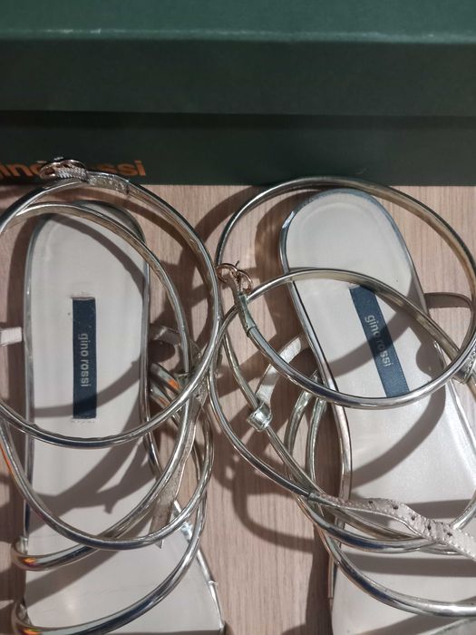 Дамски сандали Gino Rossi - естествена кожа