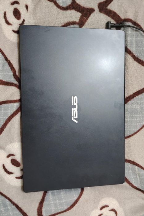 Продам ноутбук  рабочий