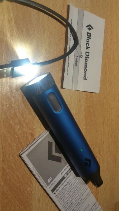 Lanternă + power bank Black Diamond Ember 150 lumeni