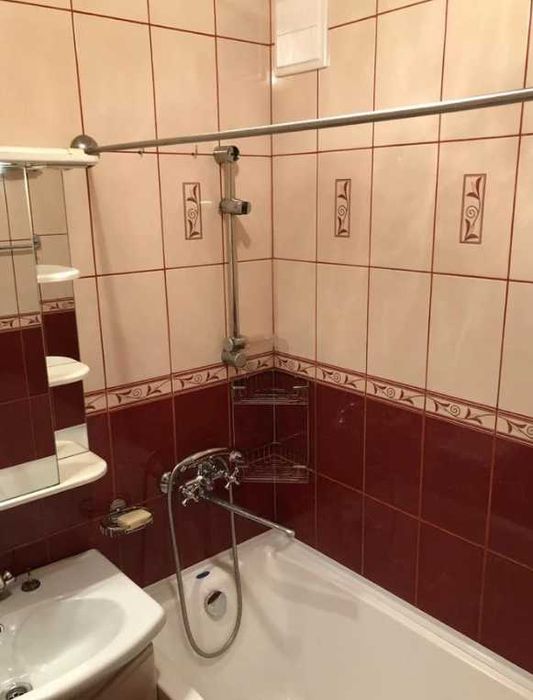 Дава се под наем Тристаен апартамент в Пловдив, Христо Смирненски - 82 кв.м за 372.3 € - Снимка #2