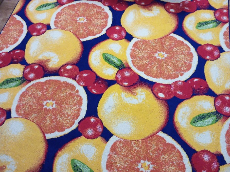 Gilam oshxona gilami sotiladi