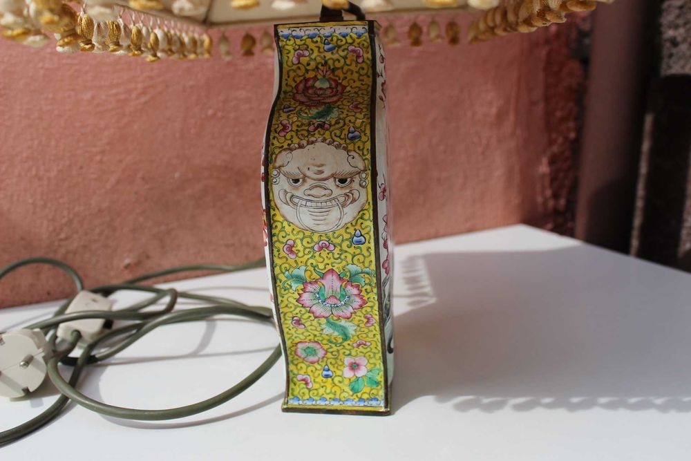 Lampa CANTON ENAMEL - BEIJING - CHINA, Famille Rose, lucrata manual